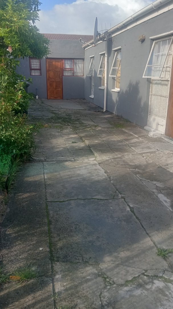 3 Bedroom Property for Sale in Eastridge Western Cape